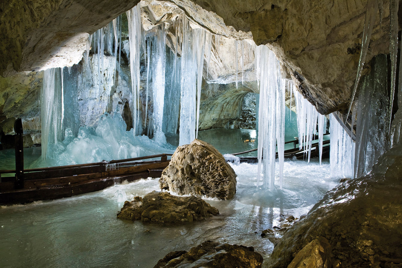 demenovska ice cave